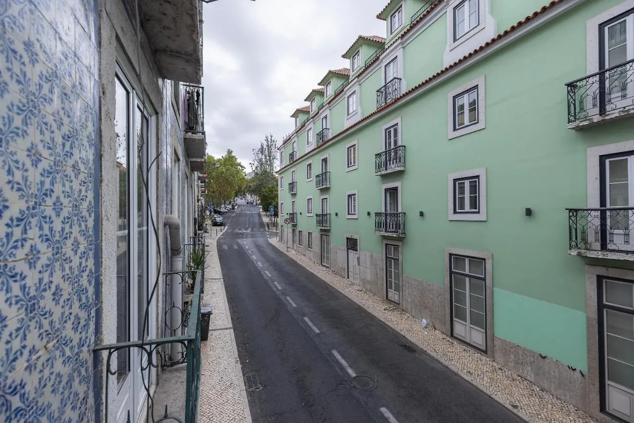 Lovely Patio Getaway In Lisbon 아파트 0*,  포르투갈