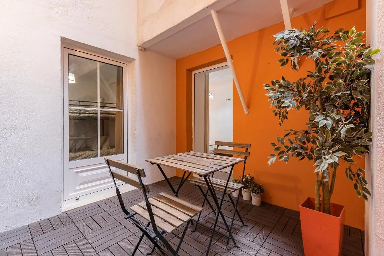 Lovely Patio Getaway In Lisbon 아파트