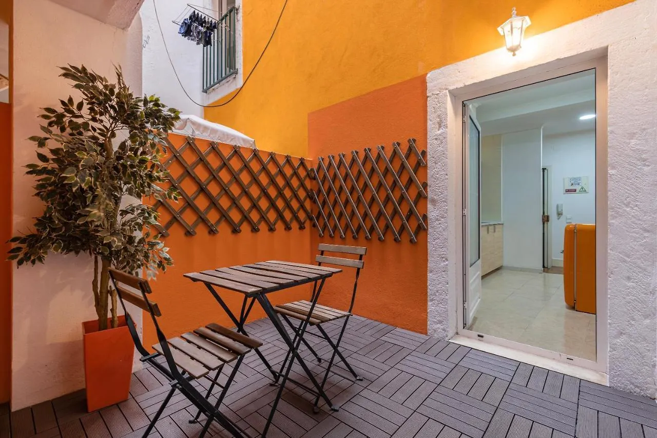 Lovely Patio Getaway In Lisbon 아파트